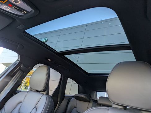 New 2026 Volvo XC60 B5 Ultra w/ Climate Package image 13