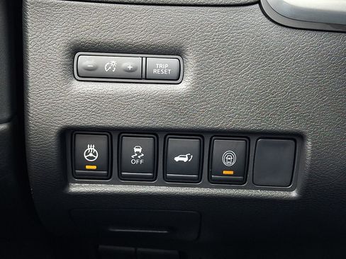 Certified 2023 Nissan Murano SL w/ SL Moonroof Package AWD/4WD image 28