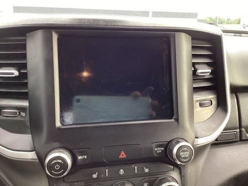Used 2020 RAM 1500 Big Horn AWD/4WD image 27