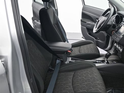 Used 2024 Mitsubishi Outlander Sport ES image 19