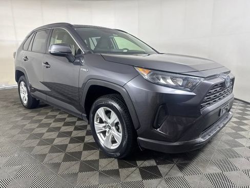 Used 2019 Toyota RAV4 LE w/ Carpet Mat Package AWD/4WD image 1