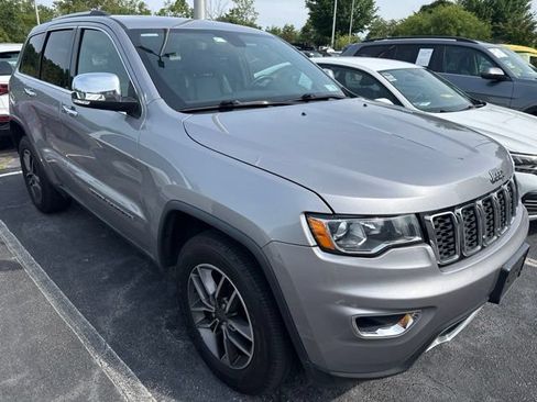 Used 2019 Jeep Grand Cherokee Limited AWD/4WD image 2