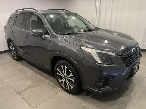 Used 2023 Subaru Forester Limited AWD/4WD image 3