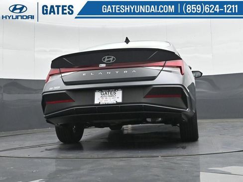 New 2026 Hyundai Elantra Sport FWD image 33