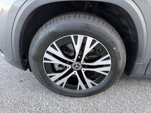 Used 2025 Mercedes-Benz GLA 250 4MATIC image 9