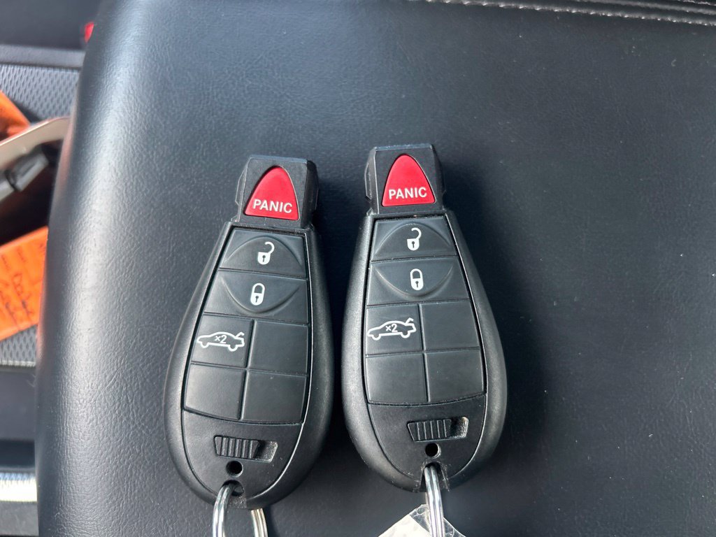 Used 2013 Dodge Challenger R/T RWD image 13