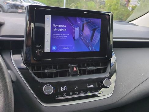 Used 2023 Toyota Corolla LE image 12