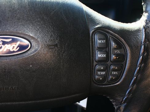 Used 2005 Ford Excursion Eddie Bauer image 17