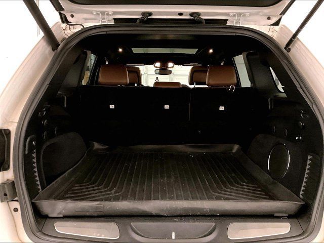Used 2020 Jeep Grand Cherokee Overland AWD/4WD image 33