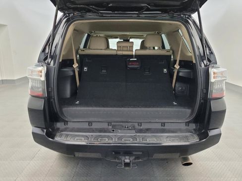Used 2021 Toyota 4Runner SR5 Premium w/ Moonroof Package RWD image 29