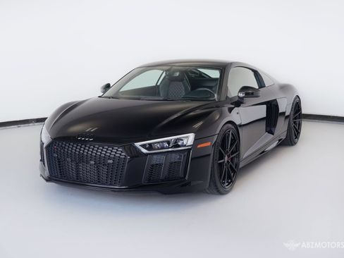 Used 2017 Audi R8 V10 AWD/4WD image 2