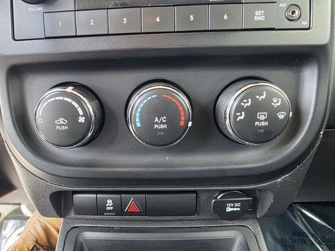 Used 2014 Jeep Patriot Sport image 12