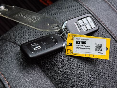 Certified 2022 Honda Passport TrailSport image 39