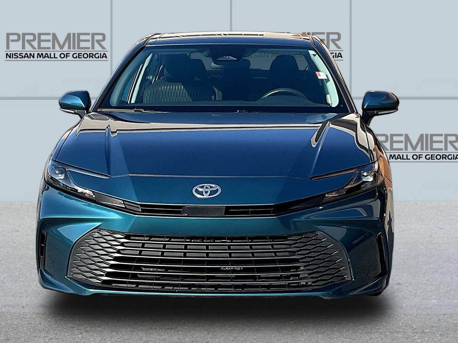 Used 2025 Toyota Camry LE FWD image 2