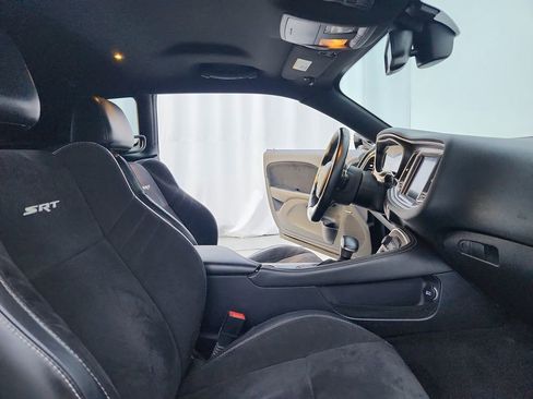 Used 2016 Dodge Challenger SRT Hellcat image 22