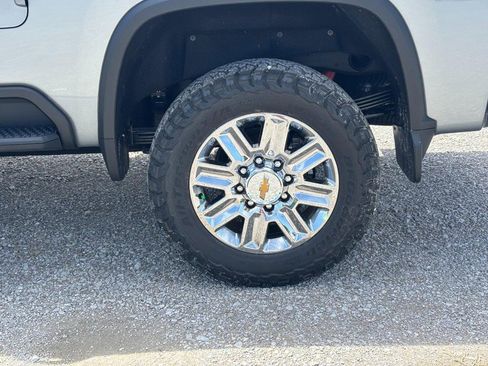 New 2026 Chevrolet Silverado 2500 High Country w/ High Country Premium Package AWD/4WD image 4