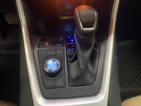 New 2025 Toyota RAV4 Limited image 23