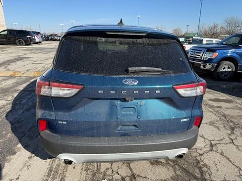 Used 2020 Ford Escape SE image 4