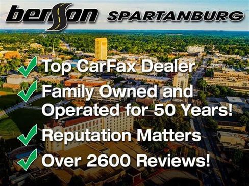 Used 2022 Chevrolet Suburban LT image 2