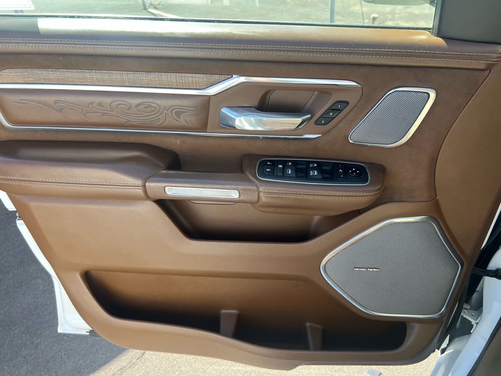 Used 2021 RAM 1500 Limited AWD/4WD image 15