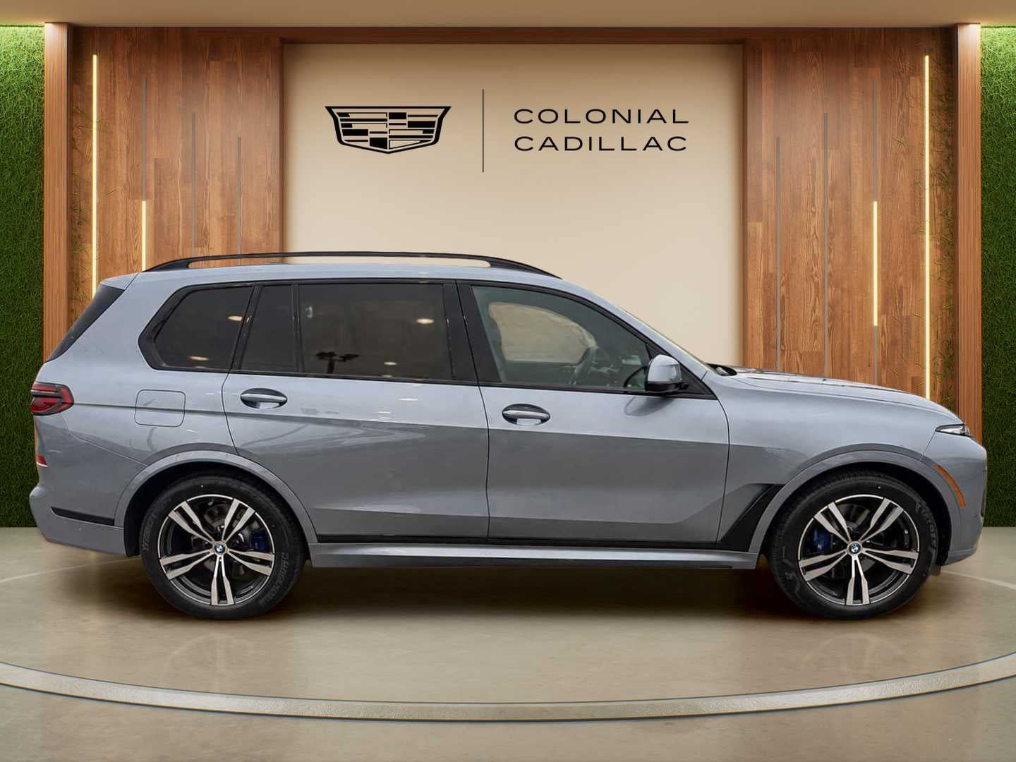Used 2024 BMW X7 xDrive40i w/ Executive Package AWD/4WD image 2