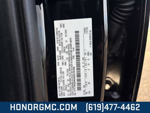 Used 2022 Ford F250 Lariat w/ Black Appearance Package image 39