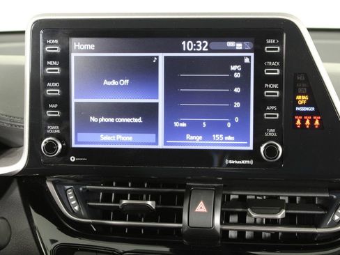 Used 2020 Toyota C-HR LE image 7