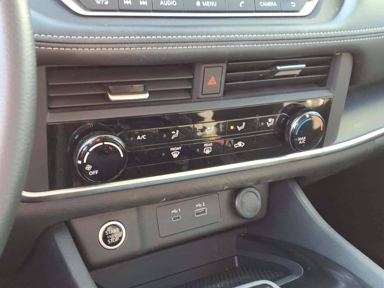 Used 2023 Nissan Rogue S AWD/4WD image 18