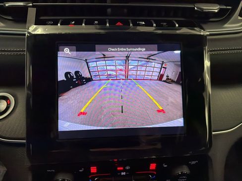 New 2025 Jeep Grand Cherokee Laredo X w/ Luxury Tech Group I image 18