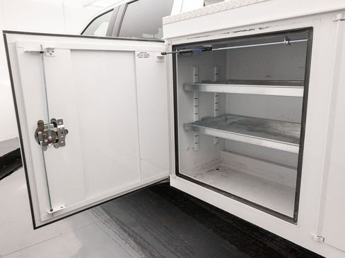 Used 2024 Ford F550 2WD Crew Cab Super Duty w/ XLT Value Package image 22