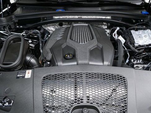 New 2026 Porsche Macan image 36