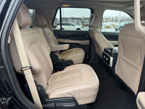 Used 2024 Ford Expedition Limited image 36