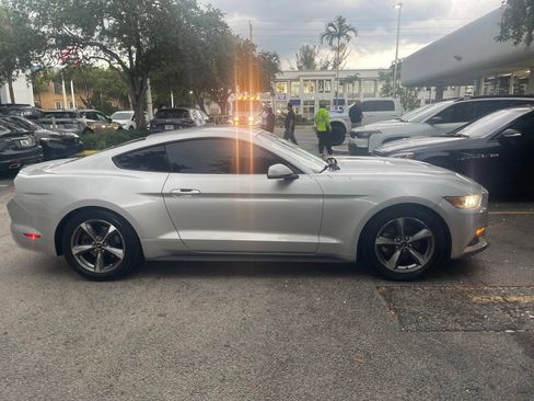 Used 2016 Ford Mustang Coupe w/ Equipment Group 051A RWD image 4