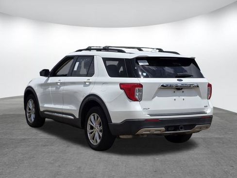 Used 2020 Ford Explorer XLT w/ Equipment Group 202A AWD/4WD image 6
