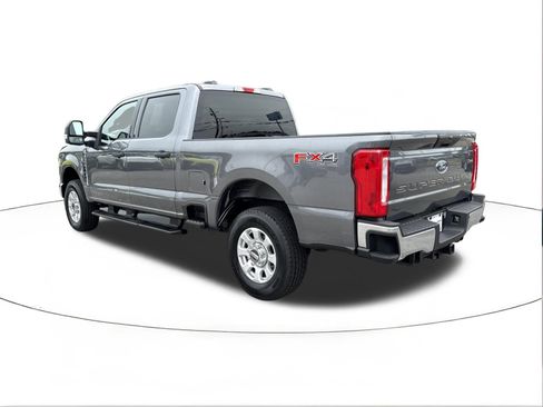 Used 2024 Ford F250 XLT w/ FX4 Off-Road Package AWD/4WD image 5