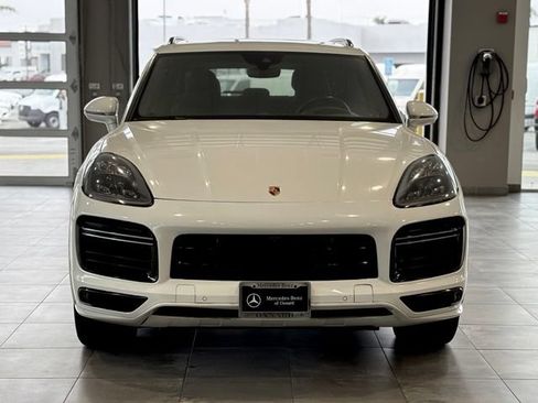 Used 2023 Porsche Cayenne Turbo AWD/4WD image 12