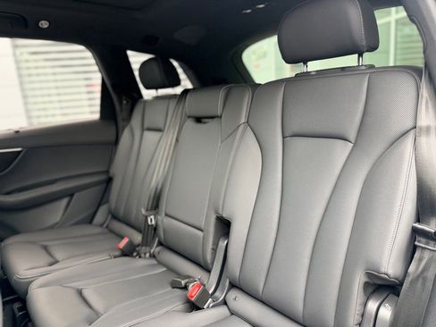 Certified 2025 Audi Q7 3.0T Premium Plus w/ Premium Plus Package AWD/4WD image 15