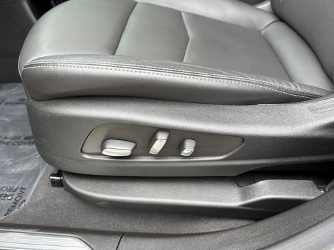 Used 2024 Cadillac XT5 Premium Luxury FWD image 15
