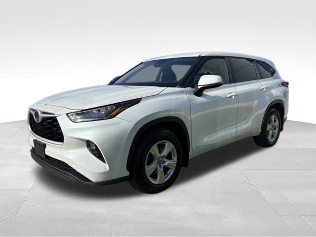 Used 2022 Toyota Highlander LE AWD/4WD image 9