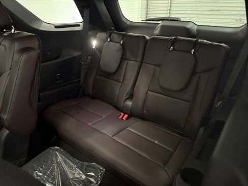 New 2026 Ford Explorer Platinum image 17