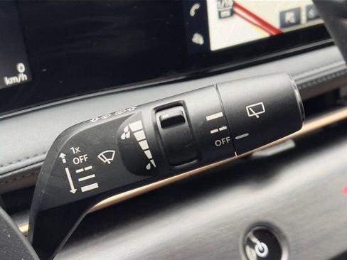 Certified 2023 Nissan Ariya FWD image 18