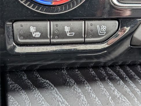 Used 2023 GMC Yukon XL Denali image 30