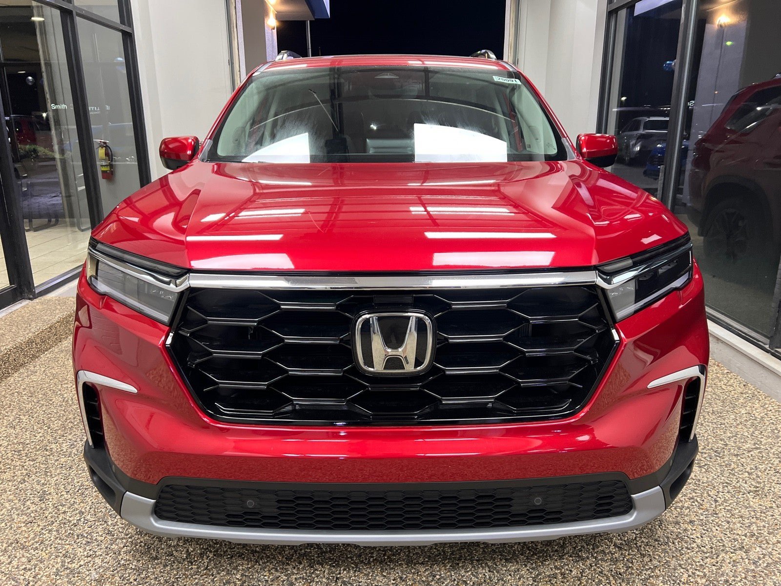 Used 2025 Honda Pilot Touring image 6