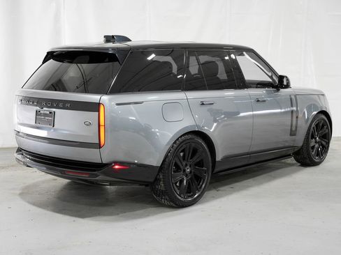 Used 2023 Land Rover Range Rover SE image 6