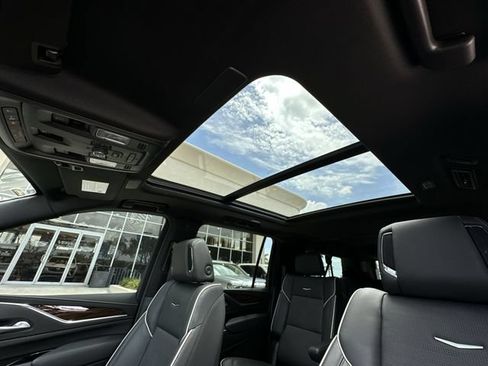 Certified 2024 Cadillac Escalade ESV Premium Luxury RWD image 29