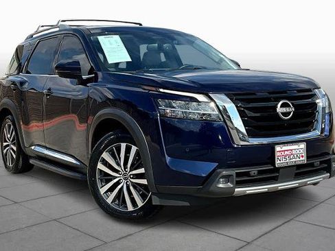 Certified 2022 Nissan Pathfinder Platinum w/ Lighting Package (N93) image 2