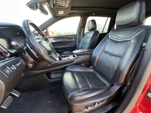 Used 2022 Cadillac XT6 Sport w/ Technology Package image 17