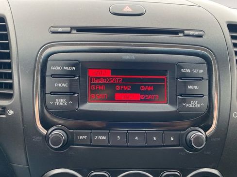 Used 2018 Kia Forte LX image 24