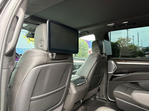 Used 2026 Cadillac Escalade Platinum Sport w/ LPO, Floor Liner Package AWD/4WD image 45