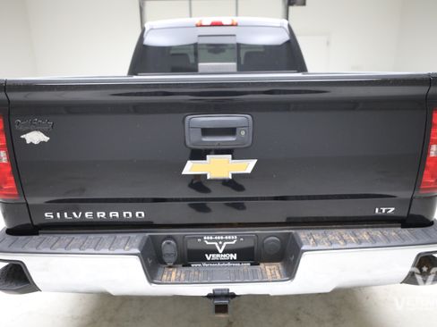 Used 2015 Chevrolet Silverado 1500 LTZ AWD/4WD image 3